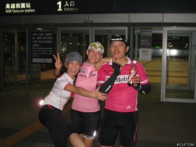 請ＪＡＳＯＮ做照片連結ＴＨＫ’Ｓ！7/11(六）桃園夜騎翻山越嶺高鐵站(來回約60KM)