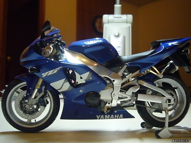 [分享]難得組一台的機車模型 YZF-R1