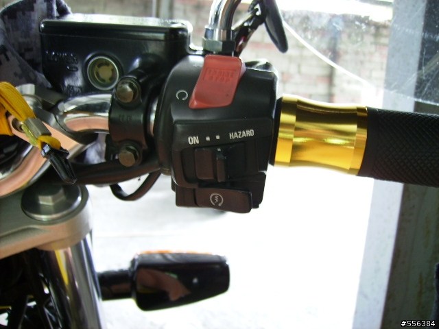 [問題]請問CB400右邊手把的開關是做啥用的?