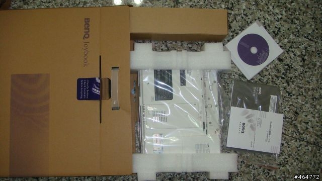 [開箱文] BenQ S33W-HT22