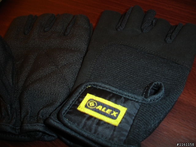 超級不專業開箱文  -  ALEX 專業多功能手套 !?
