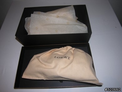 遲來的開箱文,LOEWE球鞋