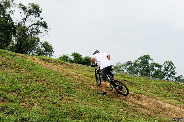 《一路南北騎 - 第十一集》重溫 OFFROAD 的刺激體驗‧木架山訓練場