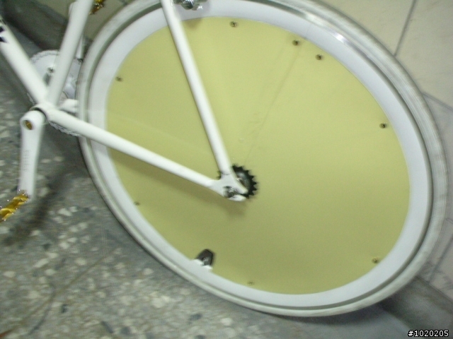 【分享】小豬福利社~~~~懶豬... fixed gear + 痛車 碟輪蓋....