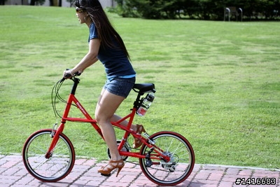 【不專業開箱文+分享】AIBIKE小徑車不專業發表第二彈終章─ 女王出征!