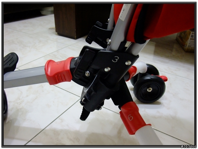 [開箱]小紅跑車-SYNCON A-KIDS 新銳摺疊三輪車