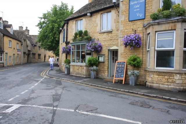 [分享]騎著單車陶醉在英國浪漫小鎮:Bourton-on-the-water