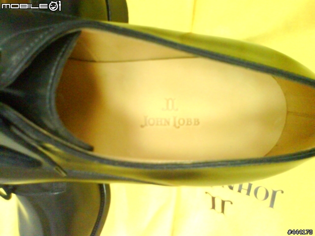 男人不欠缺的一雙好皮鞋....john lobb 7/22新增loake 皮鞋