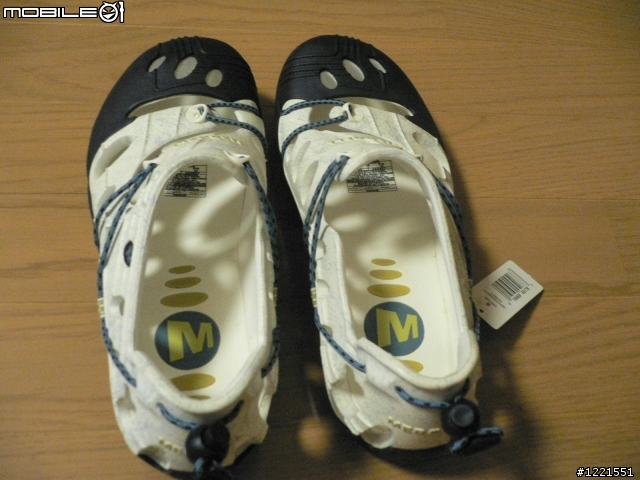 第一次買MERRELL的涼鞋