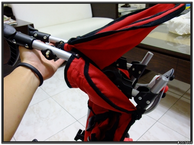 [開箱]小紅跑車-SYNCON A-KIDS 新銳摺疊三輪車