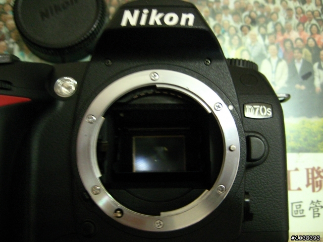 [二手開箱] NIKON D70s+Af-S NIKKOR 18-70mm 1:3.5-4.5G ED