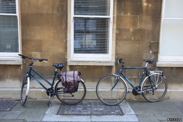 [分享]騎著單車陶醉在英國浪漫小鎮:Bourton-on-the-water