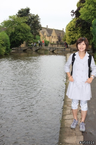 [分享]騎著單車陶醉在英國浪漫小鎮:Bourton-on-the-water