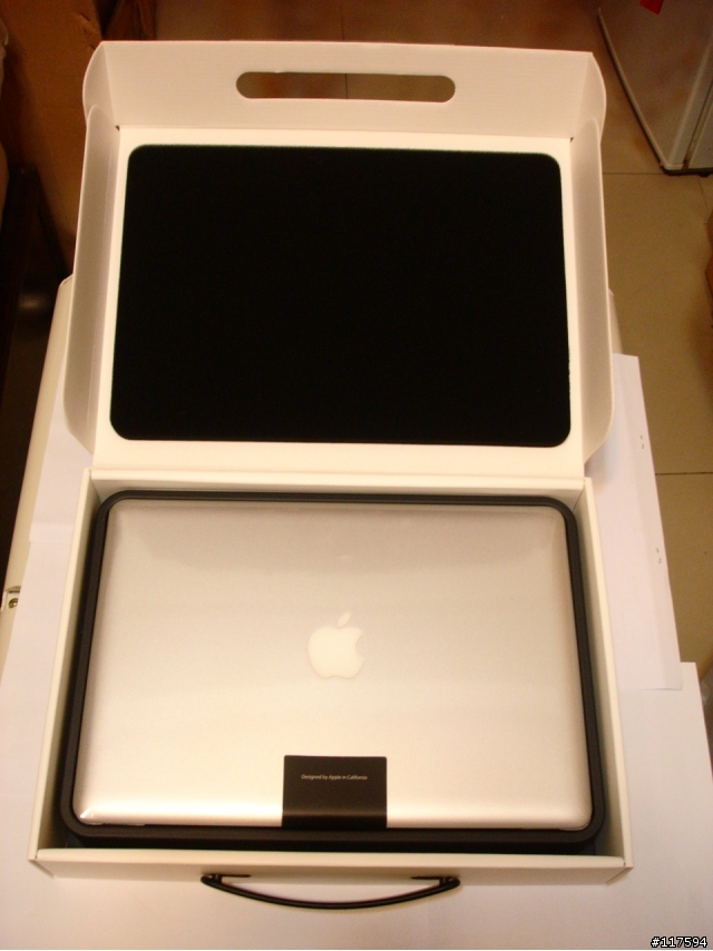 NEW Macbook pro 13.3" 簡易開箱 (圖多傷眼)