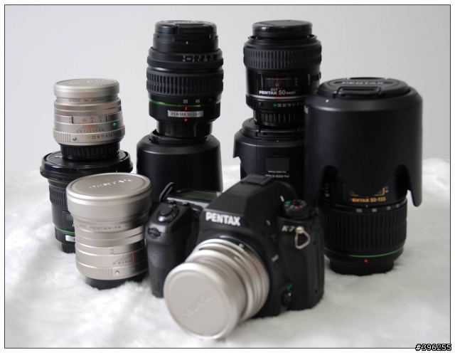 [開箱]勇者無懼!PENTAX K7(1機2鏡) + 鏡皇50-135 f2.8 + 妹妹的km白色限量版(1機2鏡) +AF540 FGZ (圖多)