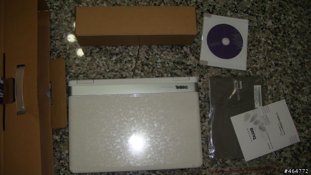 [開箱文] BenQ S33W-HT22