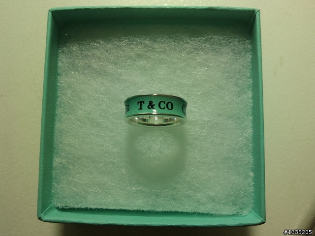 [簡單開箱文]分享生日禮物---Tiffany 1837 藍色寬版戒指