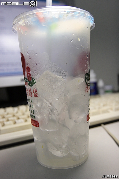 這樣的賣飲料，你們能接受嗎？