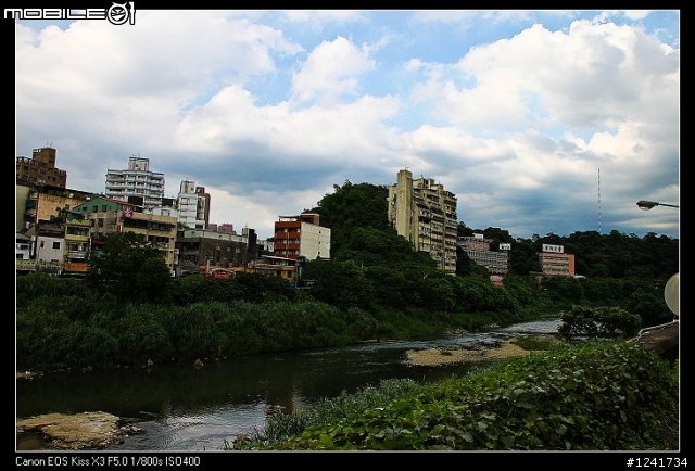 對面N家的大樓蓋的辛苦，那咱們C家也努力一下吧！ -- Tamron 18-270mm VC for canon
