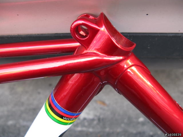 請大家幫我看一下 colnago 鋼管車的年份