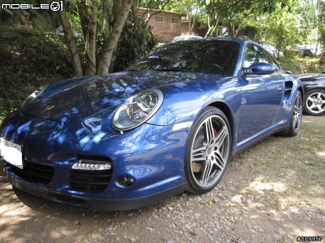 分享上週六在南投鄉間用餐時看到的997 turbo