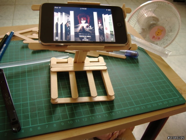 [自製]IPOD TOUCH置放腳座