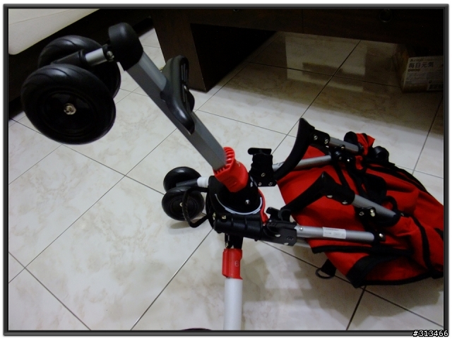 [開箱]小紅跑車-SYNCON A-KIDS 新銳摺疊三輪車