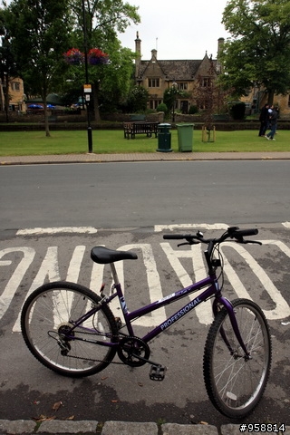 [分享]騎著單車陶醉在英國浪漫小鎮:Bourton-on-the-water