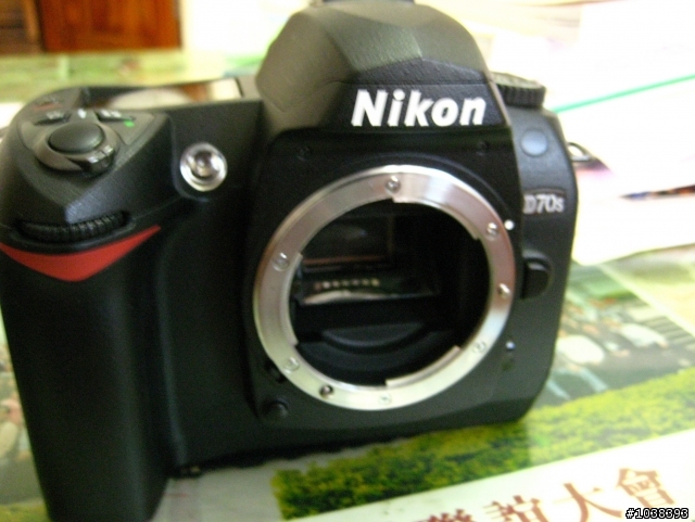 [二手開箱] NIKON D70s+Af-S NIKKOR 18-70mm 1:3.5-4.5G ED