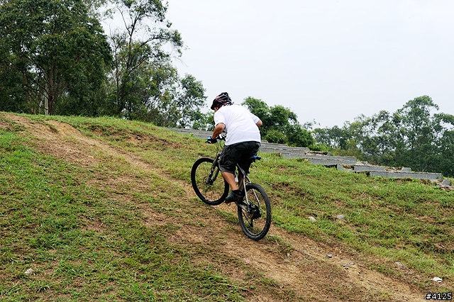 《一路南北騎 - 第十一集》重溫 OFFROAD 的刺激體驗‧木架山訓練場