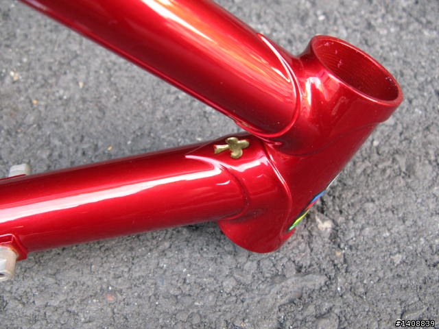 請大家幫我看一下 colnago 鋼管車的年份