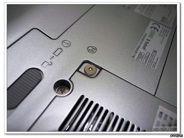 [簡易開箱]純粹、炫、閃，NB200 水晶白系列。