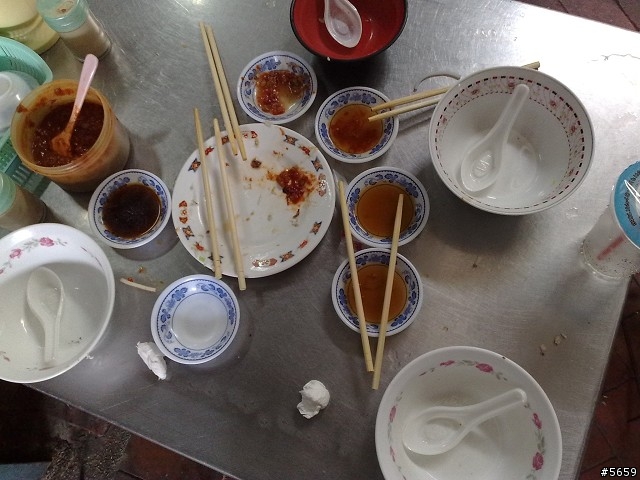 鹽埕區隱藏美食-虱目魚米粉