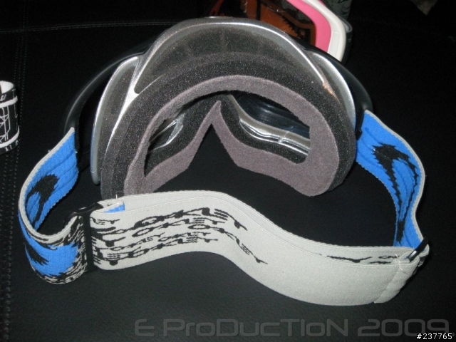 Oakley Custom - 雪鏡 (多圖)