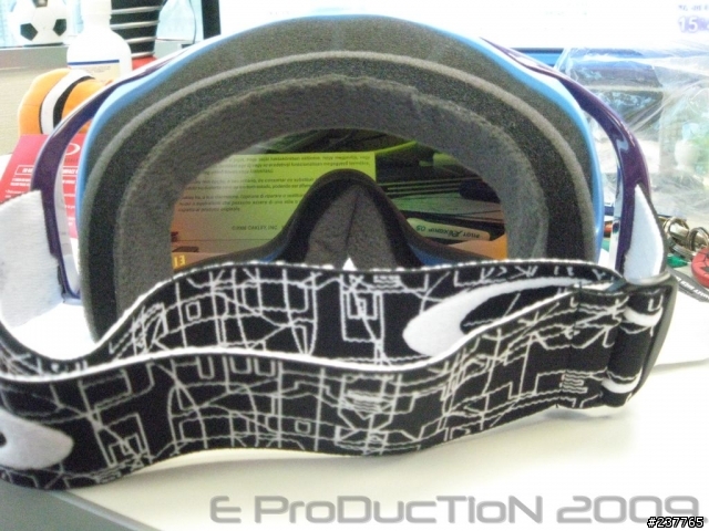 Oakley Custom - 雪鏡 (多圖)
