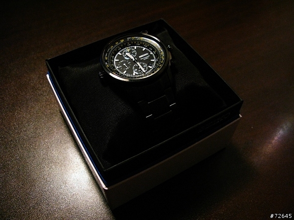 [開箱]我的第二支SEIKO，黑精靈航空計時碼錶