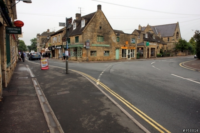 [分享]騎著單車陶醉在英國浪漫小鎮:Bourton-on-the-water