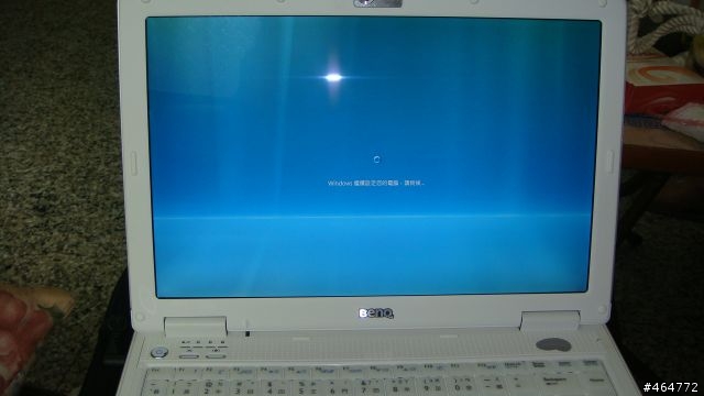 [開箱文] BenQ S33W-HT22