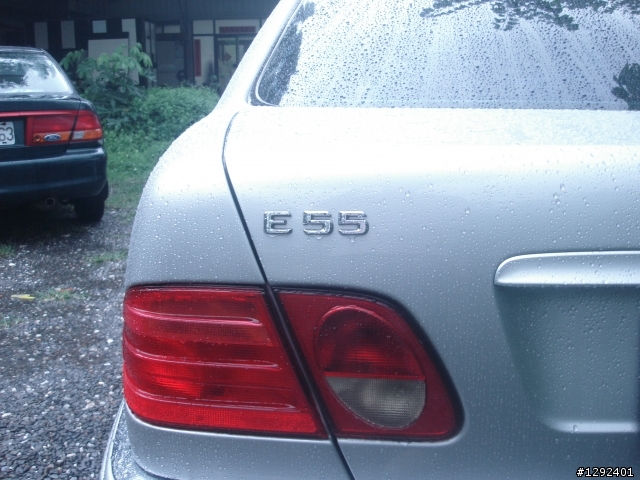 這應該是90年代的AMG E55吧