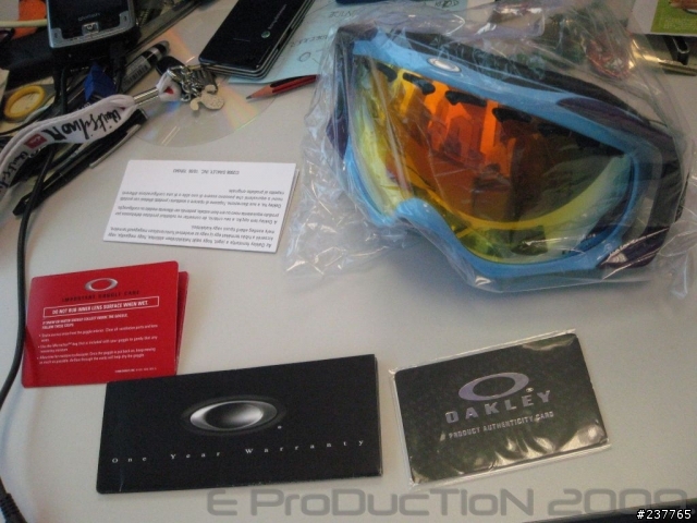 Oakley Custom - 雪鏡 (多圖)