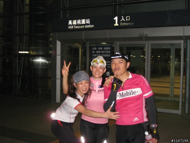 請ＪＡＳＯＮ做照片連結ＴＨＫ’Ｓ！7/11(六）桃園夜騎翻山越嶺高鐵站(來回約60KM)