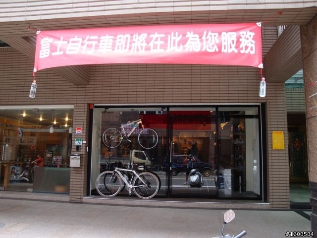 來個開箱-<看>,<洗地 的 耳垢-兔>,再外卡<貓咪愛>