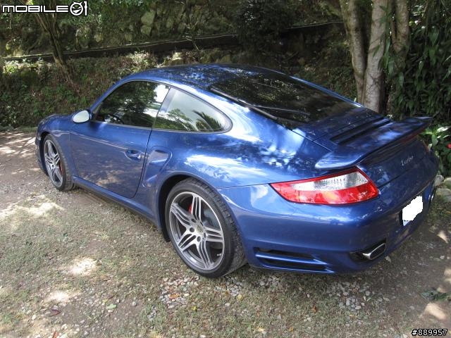 分享上週六在南投鄉間用餐時看到的997 turbo