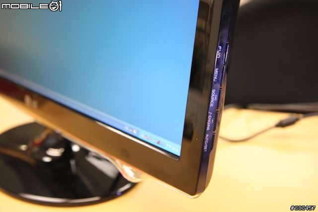 [正妹] LG 開箱文  W2261VP-PFV 美型系列液晶螢幕