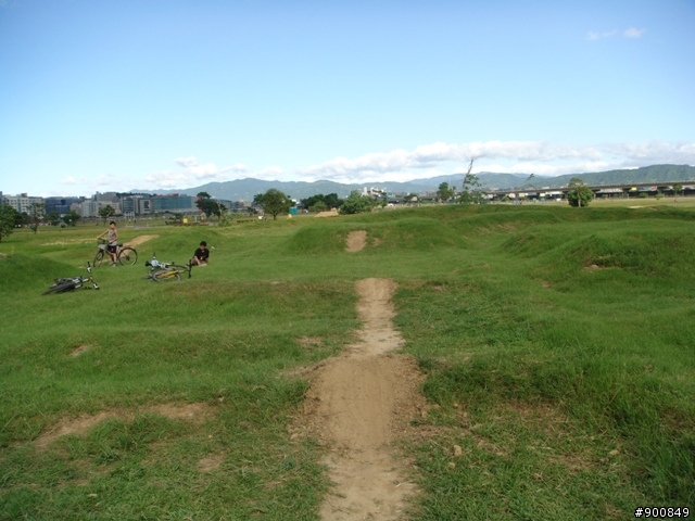[圖+720p影片]美堤土坡場現況