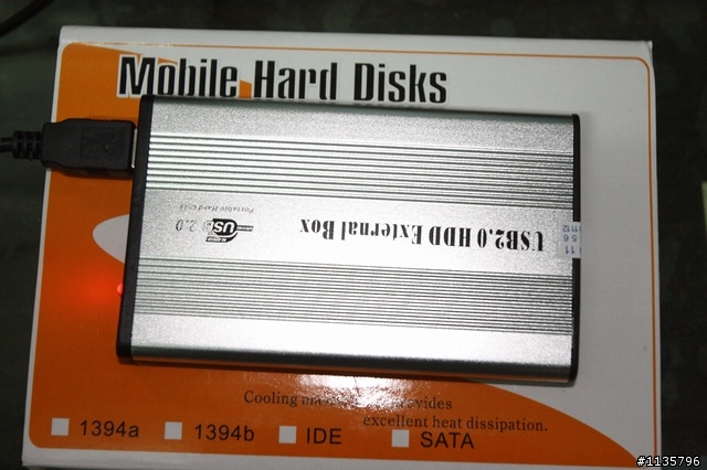 {雜牌也有好效能}2.5吋IDE硬碟外接盒