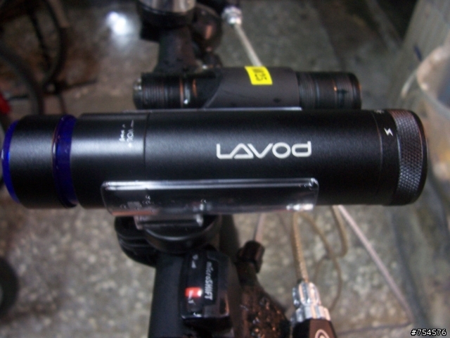 [開箱文]--lavod 時尚數位 音樂火箭筒 mp3車燈