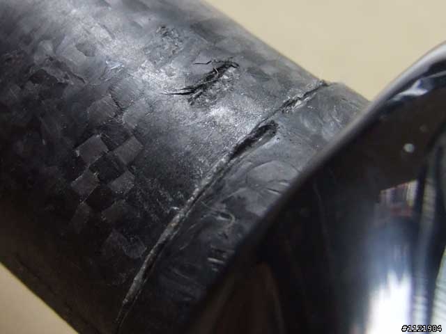 發育不良的白牌前叉 Orz ...碳纖達人請進，嘴炮專家勿入。