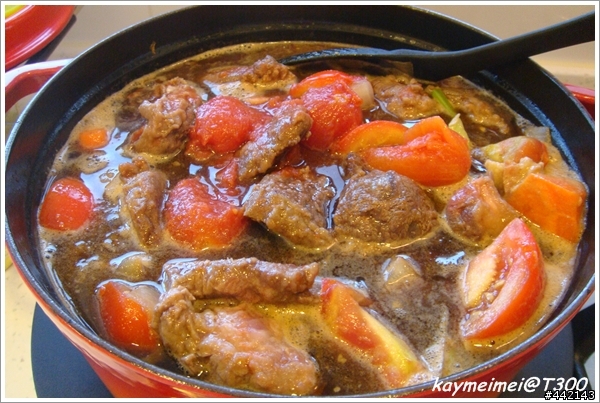 Staub男人鍋料理。啤酒燉牛肉