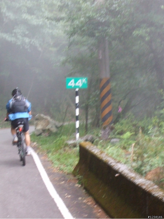 98/7/12  一群瘋子登上大雪山加碼在加碼...(老天送給我的禮物..驚奇..讚嘆...與感謝)